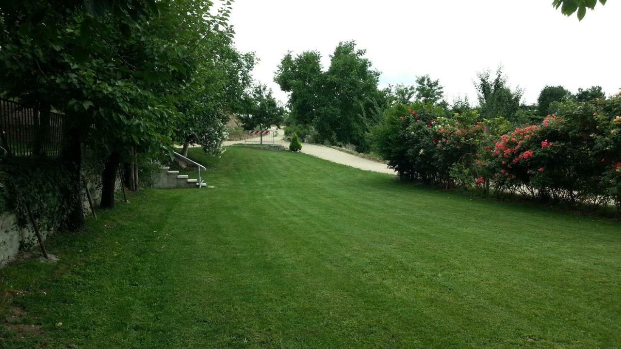 Relais Des Roches Bed & Breakfast Sona Exterior photo