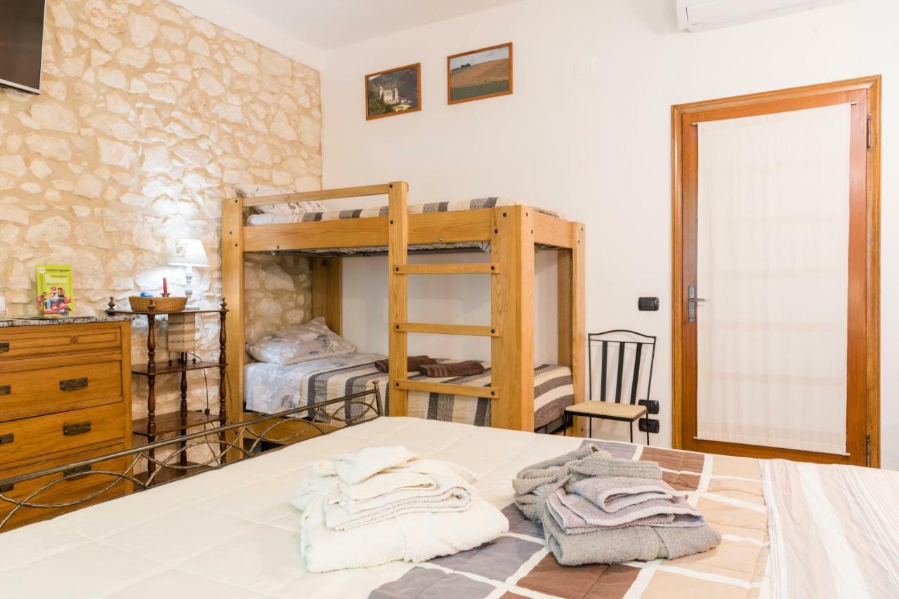 Relais Des Roches Bed & Breakfast Sona Exterior photo