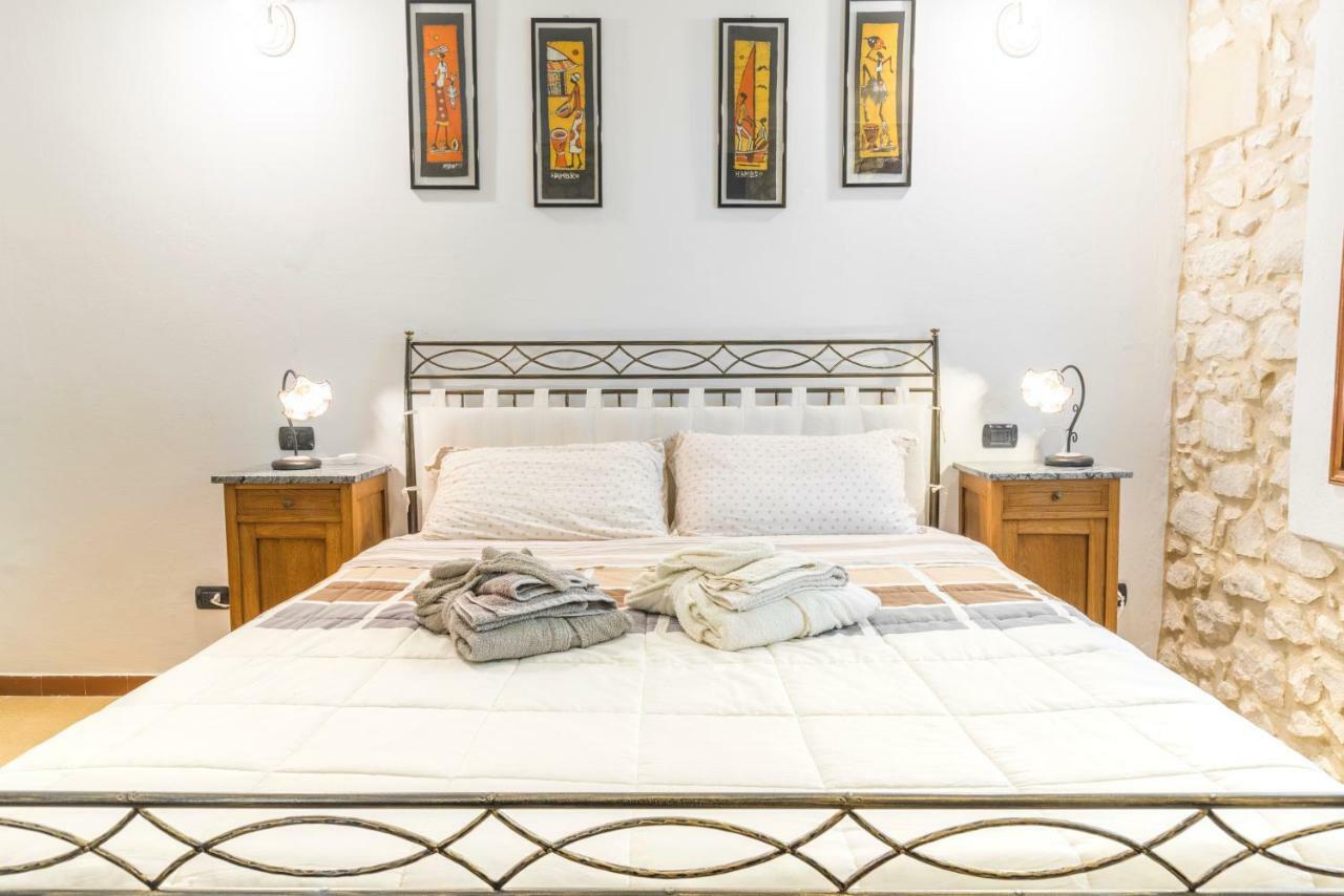 Relais Des Roches Bed & Breakfast Sona Exterior photo